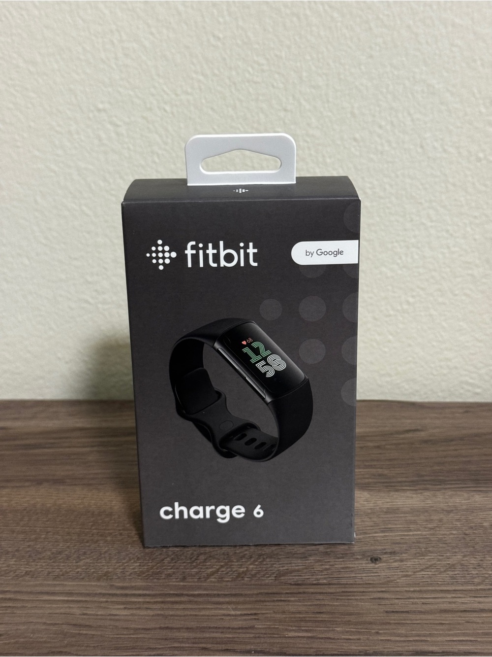 Fitbit Charge 6 Fitness Tracker in Black - NEW IN BOX